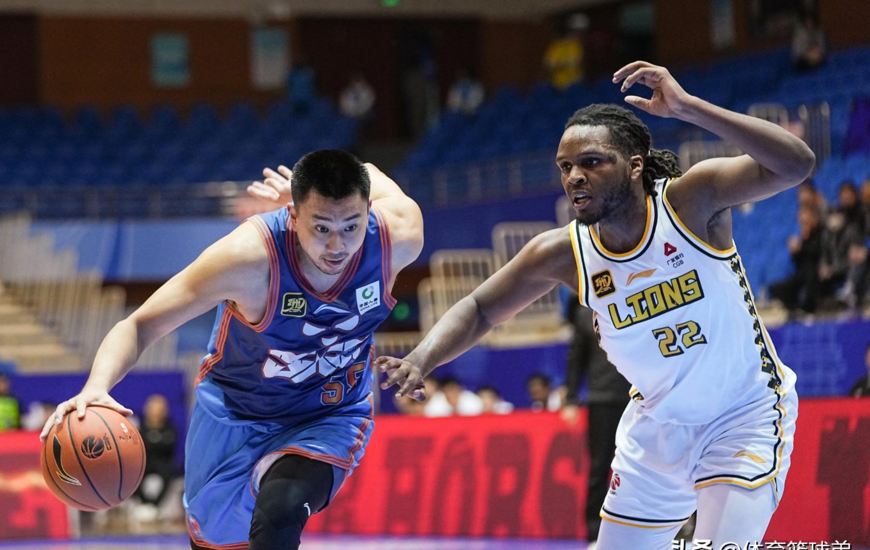 关于中国男篮爆冷热火B队，戈贝尔三分雨点燃全场的信息