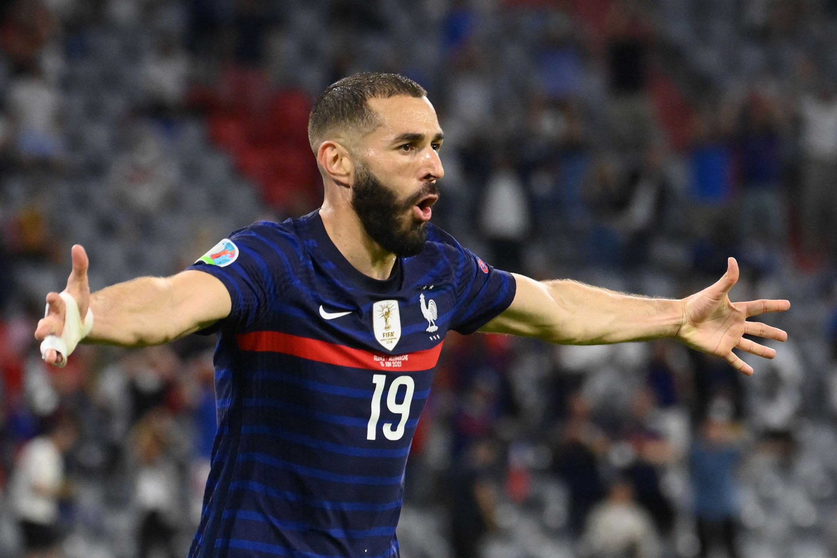 摩洛哥力克波兰，本泽马高光表现