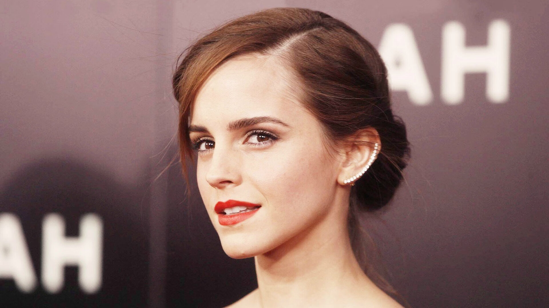 街道赛之巅，伊萨克闪耀F1夜赛，缔造生涯传奇