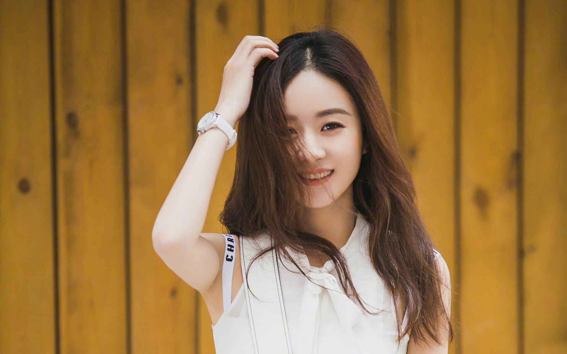 爱游戏官方-浓眉如教科书般闪耀，北京队全面压制开拓者展现团队威力