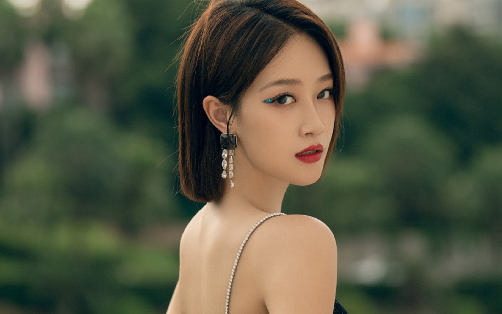 四十岁,站在不曾拥有的王座前