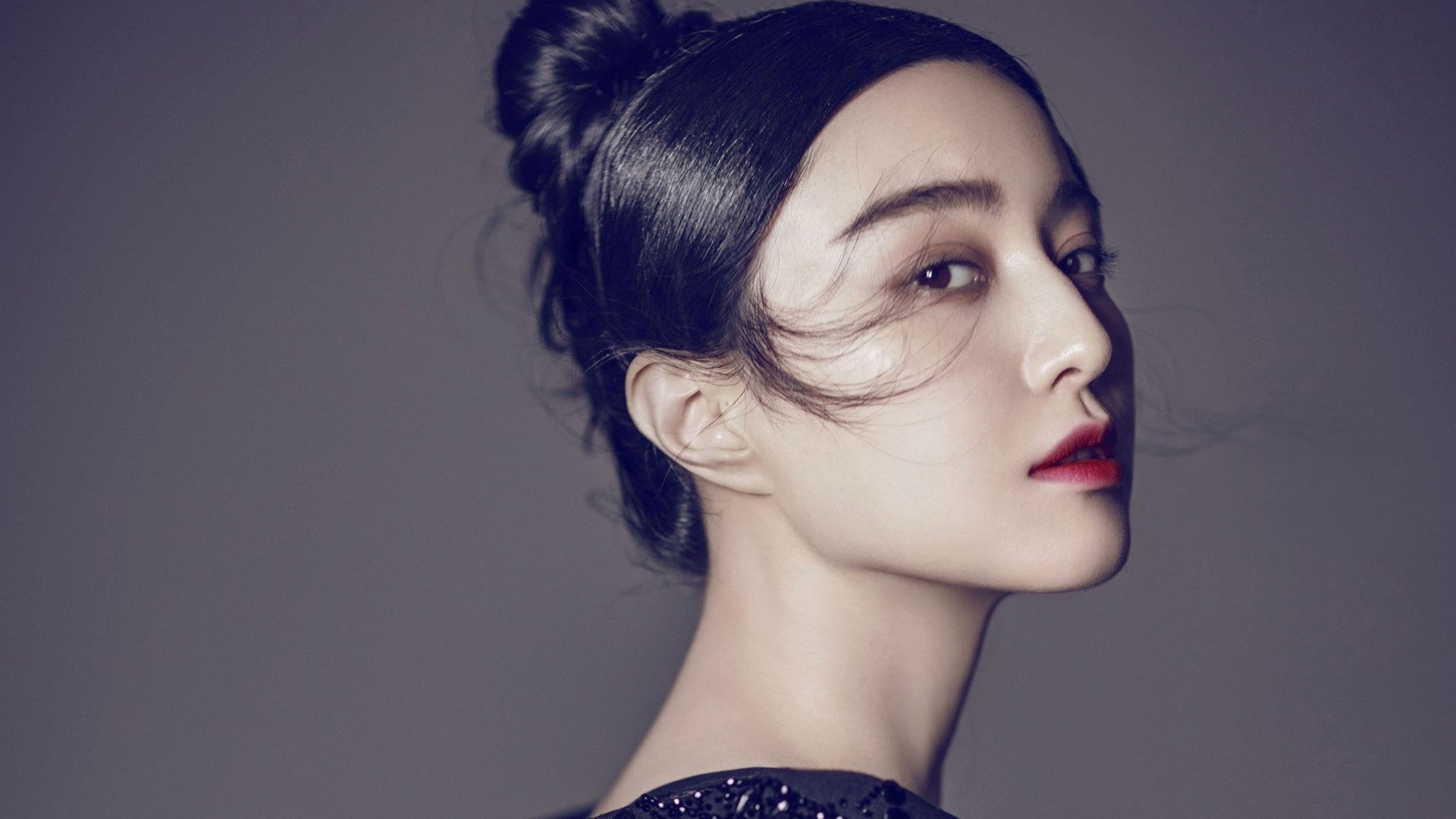 笨重对决精悍！公牛内线双塔在贝恩的攻防手术刀下彻底崩溃