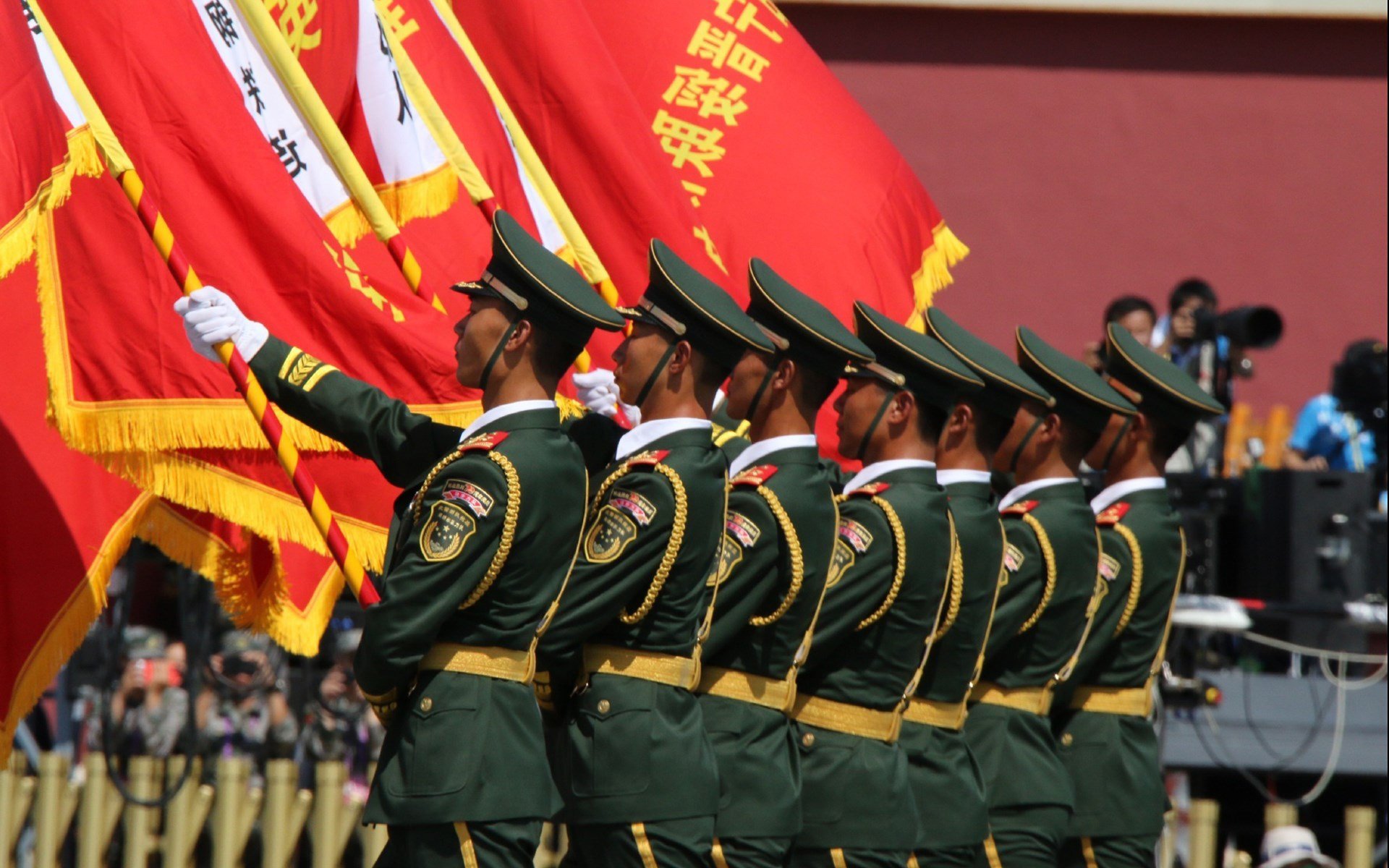 从坎特到巴萨，硬仗之王的基因，如何在委内瑞拉之夜显形？